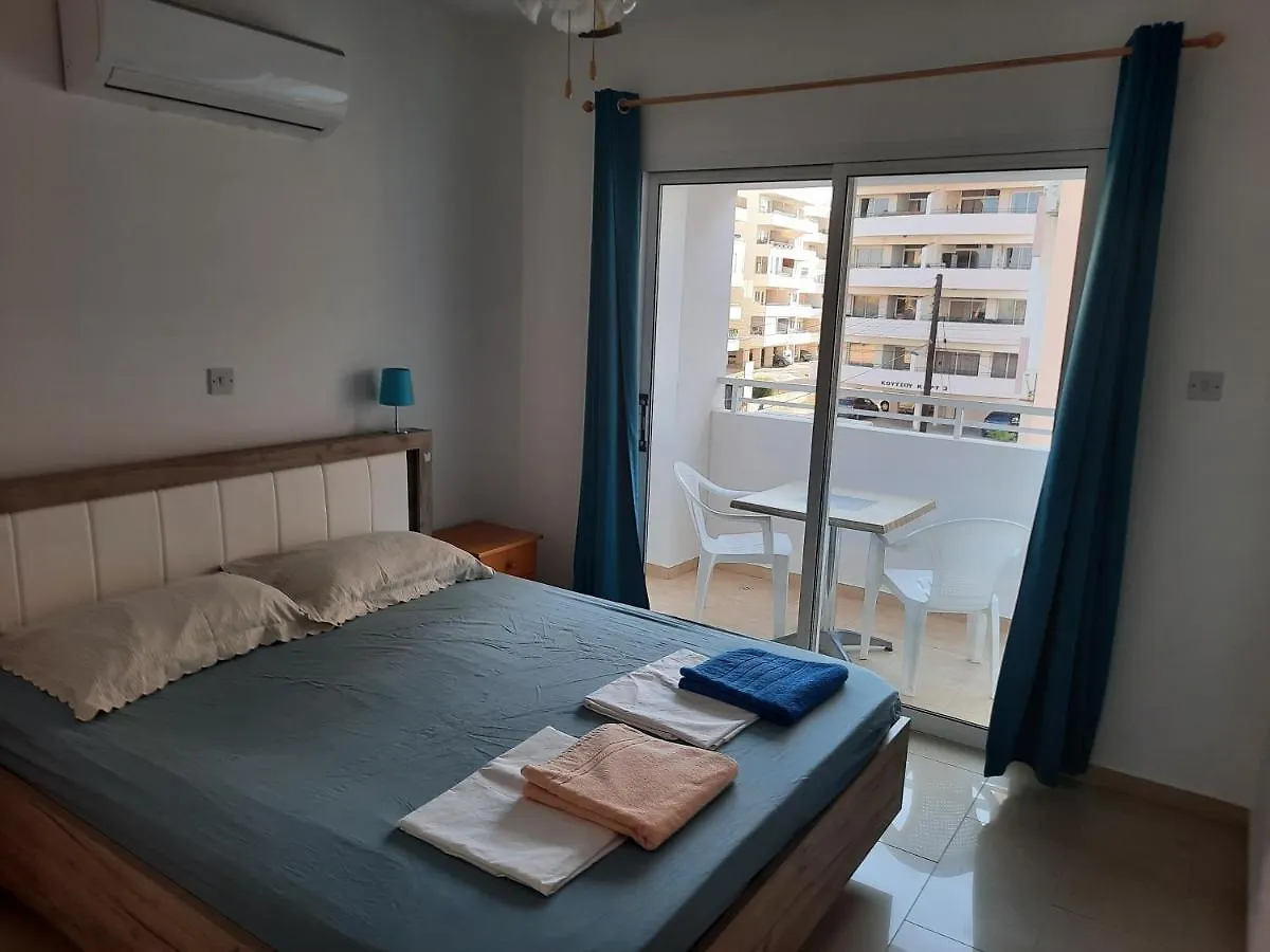Large Apt 2 Bedrooms Sea View & 2 Balconies Larnaca
